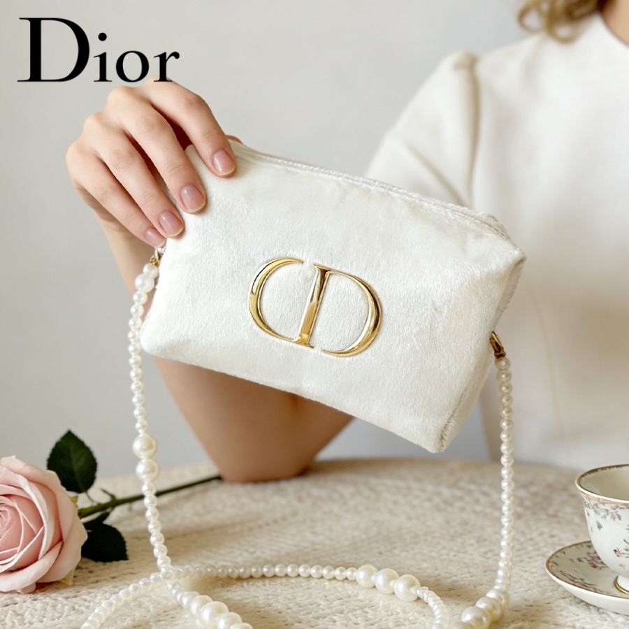 Dior’s Bag White Velvet Travel - đánh giá và giá Women Fashion Logo