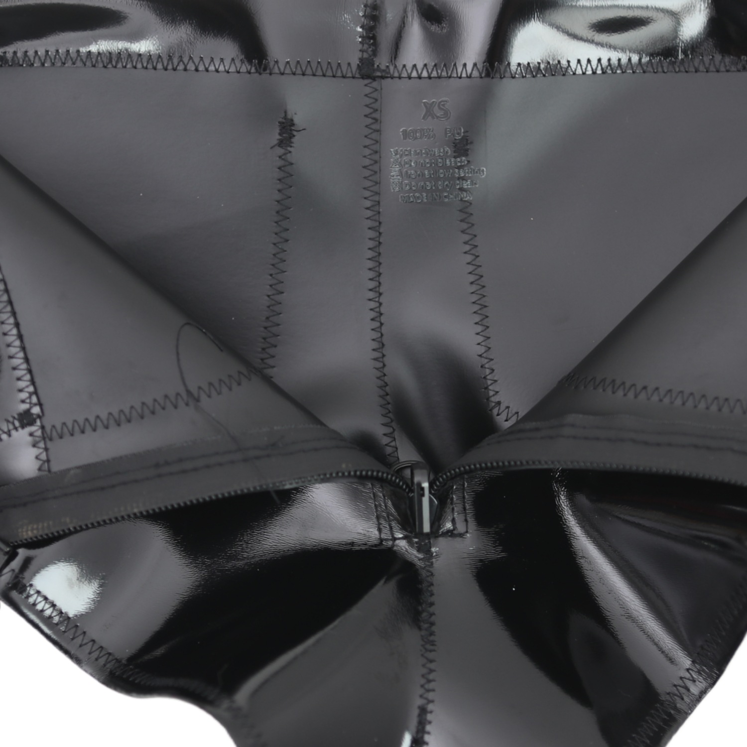 Women Men Glossy Pocket Shorts - đánh giá và giá Women Fashion Styles